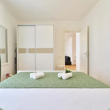 Apartment Karlo